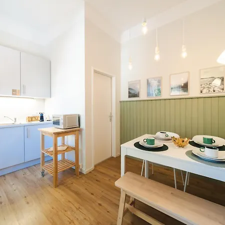 Flat By Grazrentals Garden View & Quiet & Free Parking Lejlighed