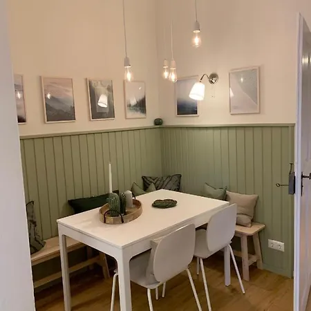 Flat By Grazrentals With Garden View & Parking Included Apartament