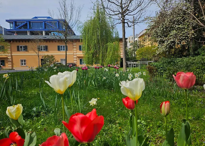 Flat By Grazrentals With Garden View & Parking Included * Грац