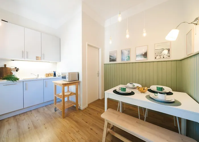 Flat By Grazrentals With Garden View & Parking Included 公寓